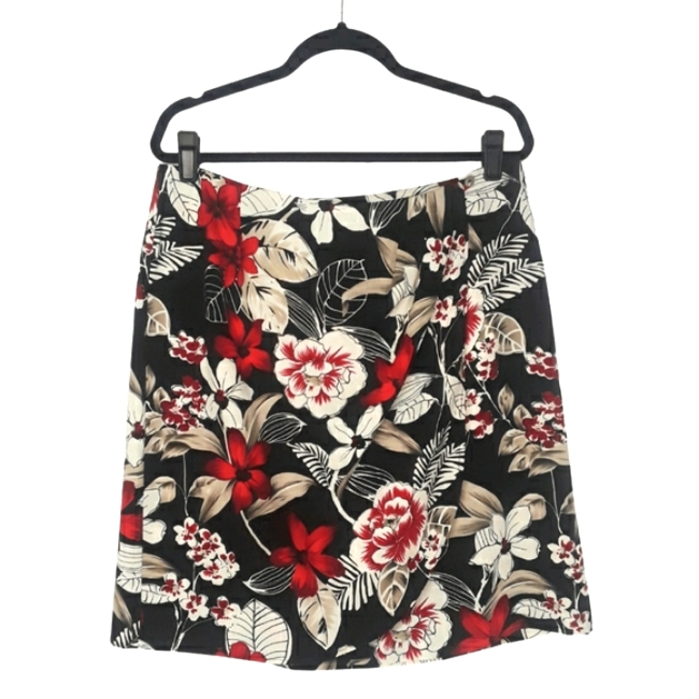 DRESSBARN Black Hawaiian Floral Wrap Large Skirt